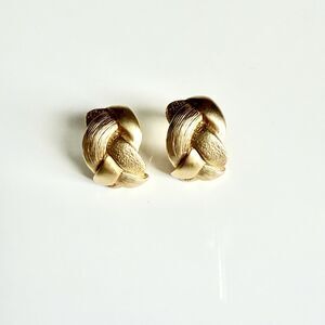 Oscar de la Renta Earrings 24K Gold Plated Pierced Auth